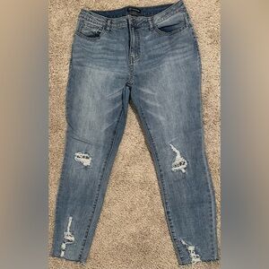 Versona Women’s Skinny Jeans Size 8 Cheetah Inlay Distressed Denim Stretch